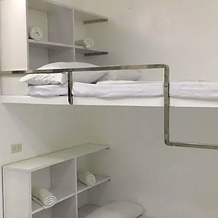 Ervoruto Hostel 23 Makati