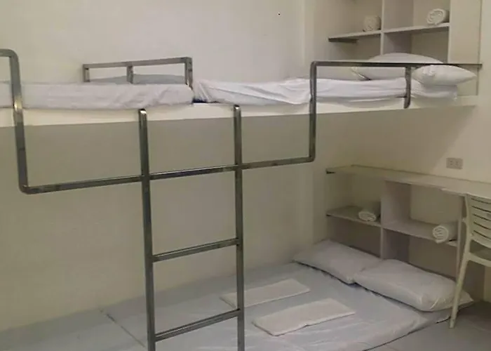 Hotel Ervoruto 23 Makati